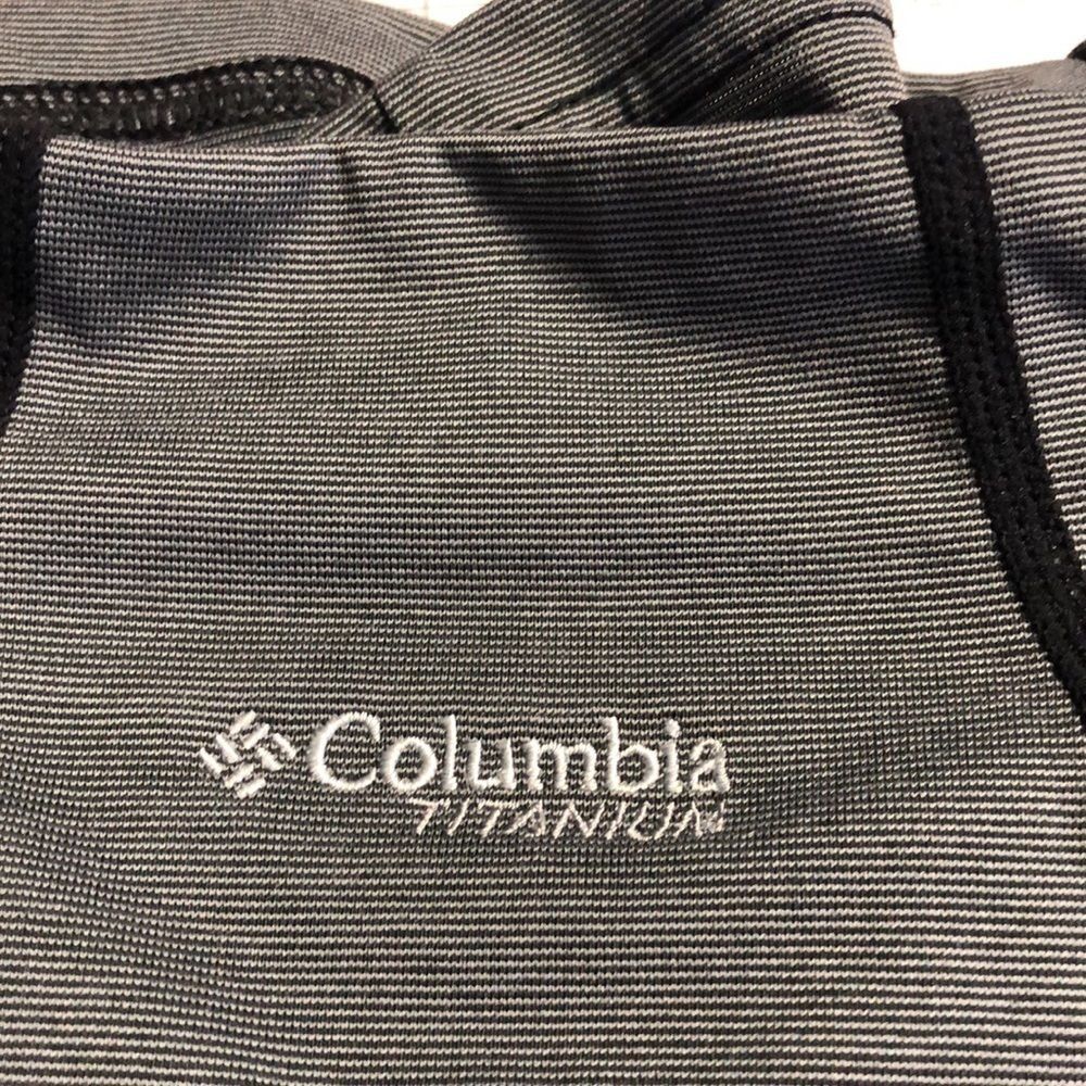 Columbia Titanium 1/4 Zip Pullover Size Small Petite Lightweight Activewear T139 - Picture 3 of 4
